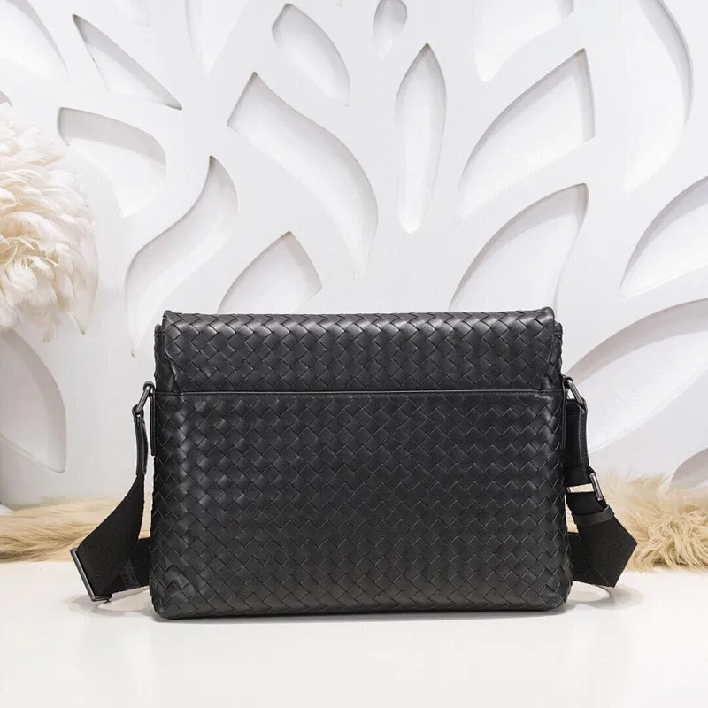 All categories 💚 Top version men’s bags 💚 BV 2024 new BV crossbody bag